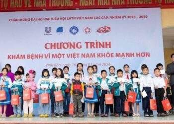 Lifebuoy cùng Hội Thầy thuốc trẻ Việt Nam giúp 30.000 người dân được khám bệnh miễn phí