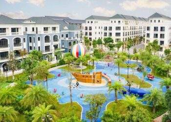 Sau mùa xuân đầu tiên, nhiều gia đình “kéo cả họ” chuyển cư về “Quận Kinh đô”