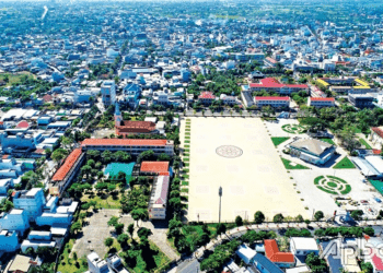 Thông qua nghị quyết thành lập hai thành phố Bến Cát và Gò Công