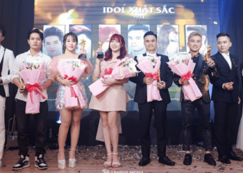 Tiktoker Ngọc Oanh nhận giải “IDOL XUẤT SẮC NĂM 2023” tại GALA GLORY NIGHT