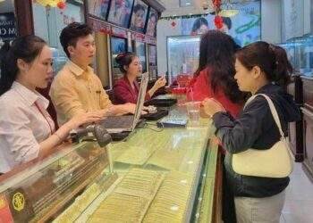 Vàng nhẫn có thể lên 74 triệu đồng/lượng, cẩn trọng đầu tư lướt sóng