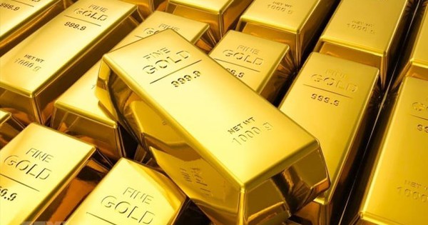 Giá vàng thế giới tăng dựng đứng lên mức cao nhất mọi thời đại
