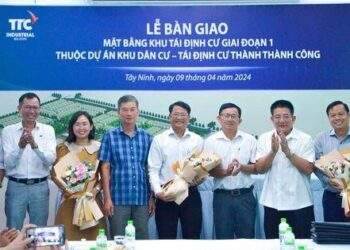 Bàn giao mặt bằng khu tái định cư Thành Thành Công cho thị xã Trảng Bàng