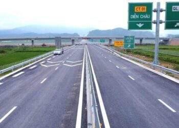 Chính thức thông xe hai cao tốc Diễn Châu - Bãi Vọt và Cam Lâm - Vĩnh Hảo