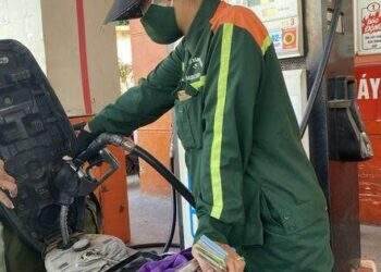 Đà giảm không "phanh" trên thế giới