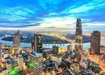 Kinh tế Việt Nam tăng trưởng vững vàng dù toàn cầu bất ổn
