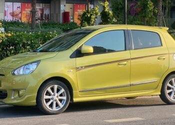 Mitsubishi Mirage 10 năm tuổi, xe số tự động hiếm có tầm giá 200 triệu đồng