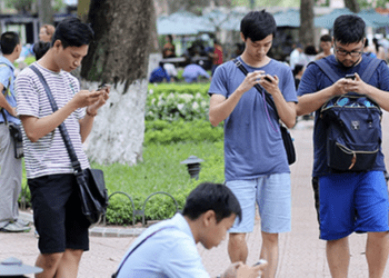 Người Việt ngày càng "nghiện" mạng xã hội, Facebook đứng "đầu bảng"