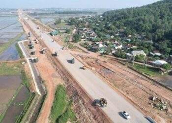 Nhà thầu không lo thiếu tiền thi công, Bộ Giao thông vận tải sẽ đăng ký bổ sung vốn đầu tư công