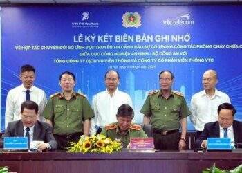 VNPT ký hợp tác truyền tin cảnh báo sớm phòng cháy chữa cháy