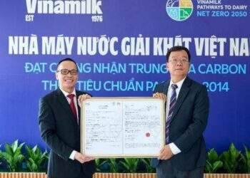 Vinamilk có thêm 1 nhà máy đạt chứng nhận trung hòa carbon, đẩy mạnh “xanh hóa” sản xuất