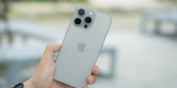 iPhone tụt doanh số mạnh vì sự hồi sinh của các hãng Trung Quốc, thị trường Việt Nam gây bất ngờ