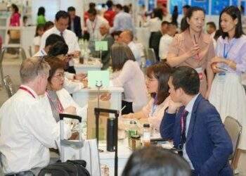 Các 'ông trùm' phân phối thế giới săn hàng Việt