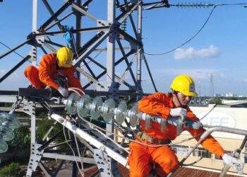 EVN "bác" thông tin kêu gọi doanh nghiệp tự nguyện giảm tiêu thụ điện 30%