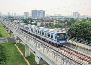 TP.HCM hoàn thành hai cầu bộ hành kết nối metro số 1