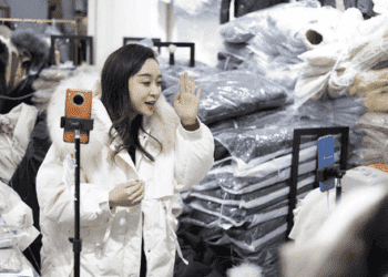 Thấy gì khi Trung Quốc đầu tư nửa tỷ USD làm kho hàng ở biên giới Việt Nam?