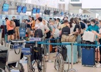 Ông lớn cảng hàng không gánh lỗ 11 sân bay, nhiều nhà đầu tư "bỏ của chạy lấy người"