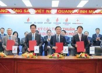 Petrovietnam ký các thỏa thuận triển khai chuỗi dự án khí điện Lô B-Ô Môn