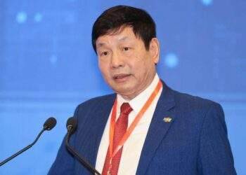 Thay vì làm nông nghiệp, người Việt hãy chuyển sang làm chip