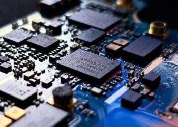 Trung Quốc hiểu "giá trị của chất bán dẫn không chỉ là khối silicon"