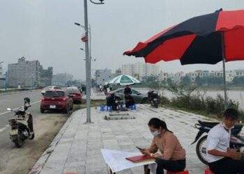 Vì sao người mua vẫn thờ ơ?