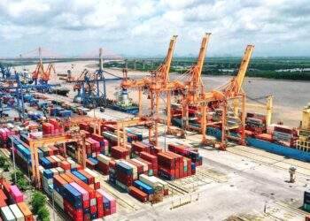 Việt Nam xuất siêu hơn 8 tỷ USD trong 5 tháng đầu năm 