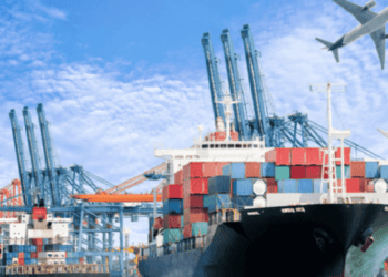 Xuất nhập khẩu đạt trên 336 tỷ USD, cán cân thương mại nghiêng về xuất siêu