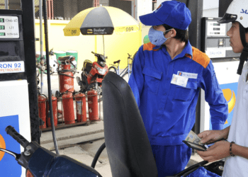 Băn khoăn đề xuất cấm thương nhân phân phối xăng dầu mua bán của nhau