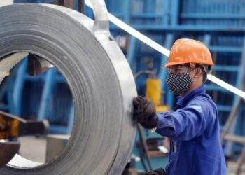Bộ Công Thương điều tra chống bán phá giá thép cán nóng từ Trung Quốc và Ấn Độ