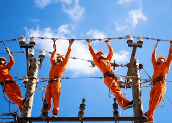 Cảnh báo nguy cơ hệ thống điện miền Bắc không còn dự phòng công suất khi nắng nóng cực đoan
