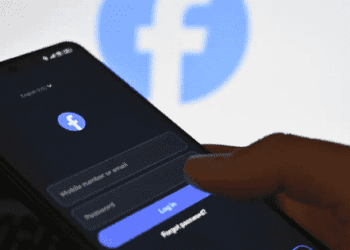 Facebook bị lỗi, người dùng Việt lo bị hack