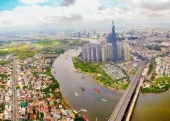 Khẩn trương hoàn thiện dự thảo Nghị định thí điểm phân cấp TP.HCM