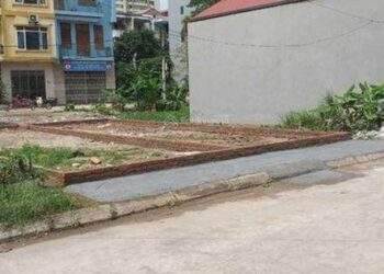 Nhà trong ngõ giảm tới nửa tỷ, khách mua vẫn lắc đầu chê cao