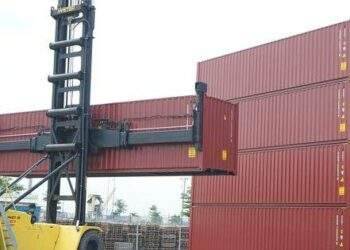 'Ông lớn' cho thuê container thế giới nhận lô hàng đầu tiên từ Hòa Phát