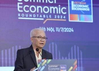 [Phóng sự ảnh]: Những sắc thái “kinh tế mùa Hè 2024” qua góc nhìn của các chuyên gia