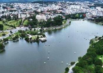 Thu hồi đất, đấu giá nhà hàng Thủy Tạ có đúng luật?