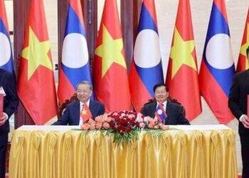 Vietjet tăng cường kết nối vận tải hàng không tại Lào