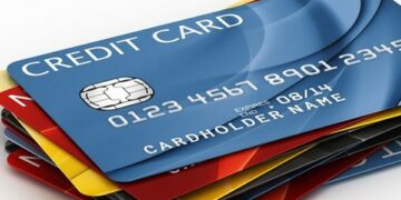 Người dân sẽ chỉ được rút tiền mặt thẻ tín dụng theo mã BIN tối đa 100 triệu đồng/tháng