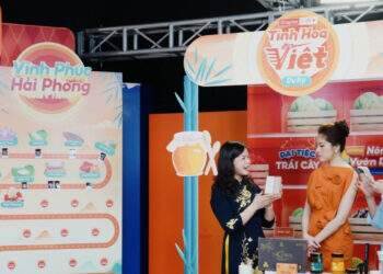 Bí quyết triệu view của chuỗi livestream đặc sản Tinh Hoa Việt Du Ký 