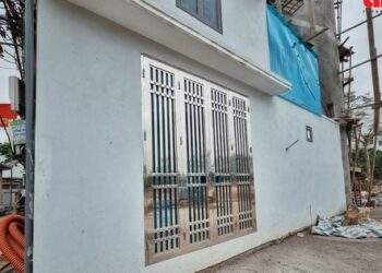 Cận cảnh nhà siêu mỏng sau mở đường ở Hà Nội