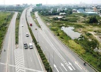 Không để dự án chờ mặt bằng, thay thế kịp thời cán bộ gây nhũng nhiễu