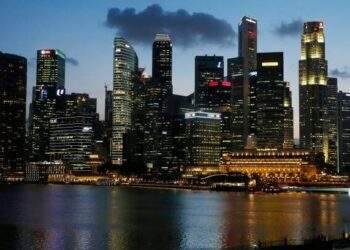 Singaporeans lose $295M to scams in H1 as cases rise to new peak