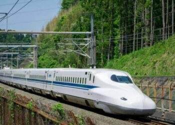 Tăng tốc "xanh hoá" hạ tầng giao thông, ưu tiên hàng tỷ USD đầu tư các dự án đường sắt