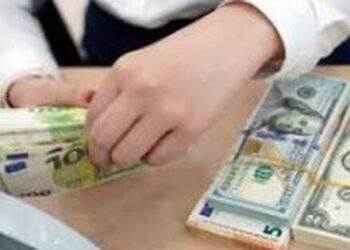 Thị trường tự do "rơi" 140 đồng