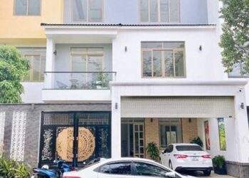 Thuê nhà thô rồi tu sửa chia nhỏ cho thuê lại với giá 5-8 triệu đồng/phòng