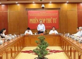 Top leader stresses importance of reviewing 40 years of Renewal in Việt Nam