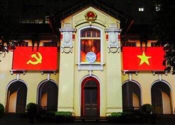 Trình chiếu 3D mapping Kỷ niệm 79 năm Ngày Truyền thống ngành Thông tin và Truyền thông