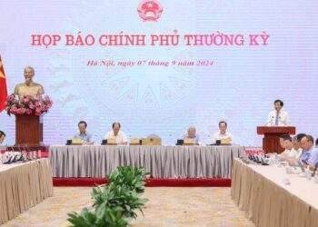 Bám sát mục tiêu đã đề ra về ổn định kinh tế vĩ mô, thúc đẩy tăng trưởng, kiểm soát lạm phát