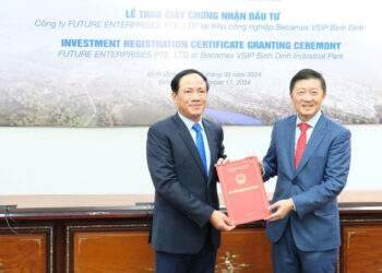 Bình Định trao giấy chứng nhận đăng ký đầu tư cho dự án hơn 2.000 tỷ đồng