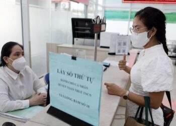 Cá nhân, doanh nghiệp bị ảnh hưởng bão lũ làm thủ tục gì để được giảm thuế?